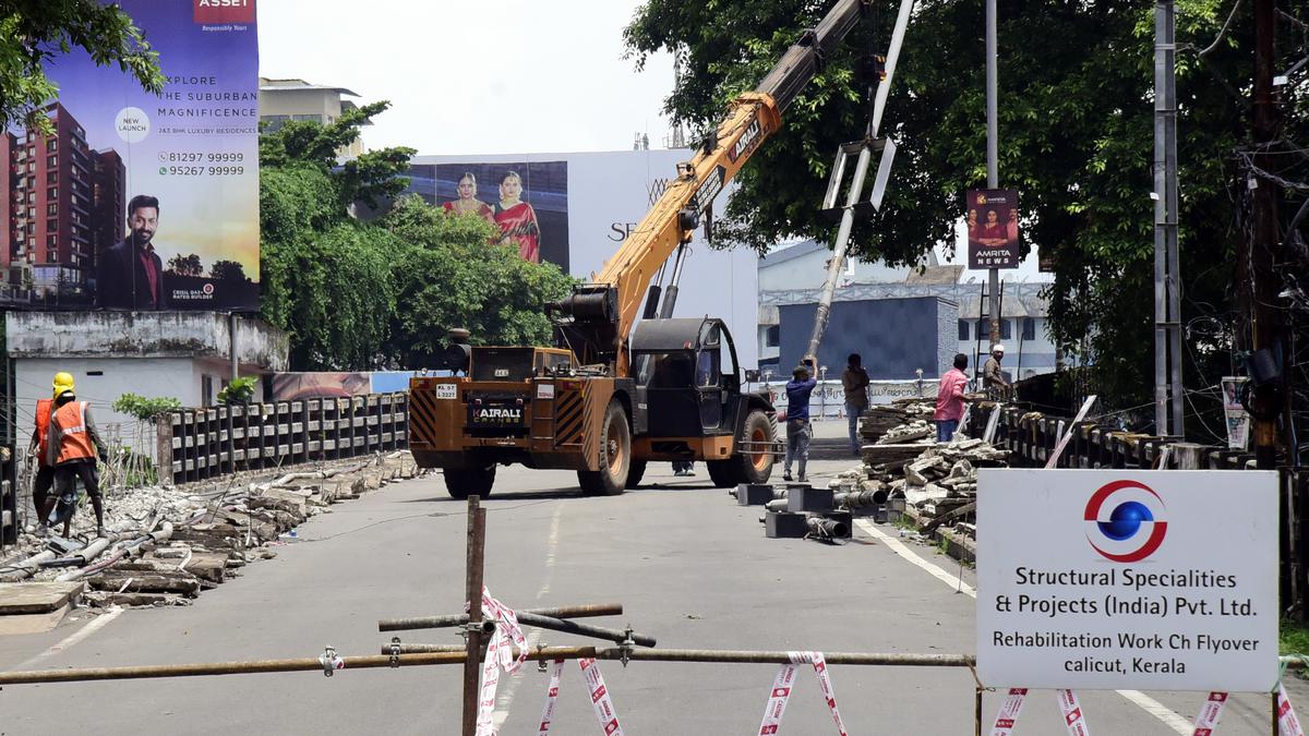 Curbs on wayside parking in Kozhikode