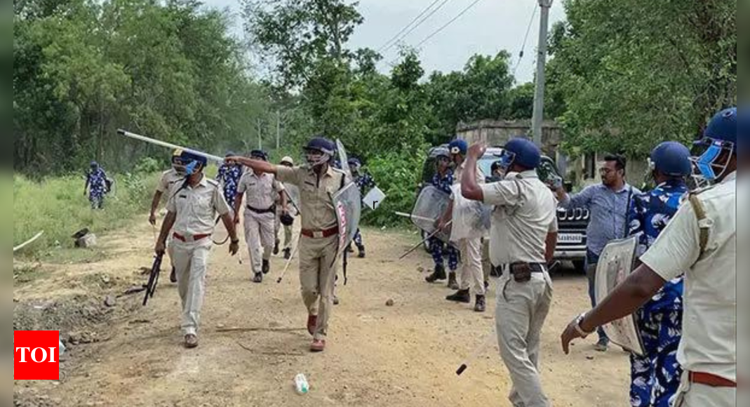 Bengal Panchayat Polls: BJP, Congress cite TMC pressure, herd candidates to camps; 4,800 quit polls