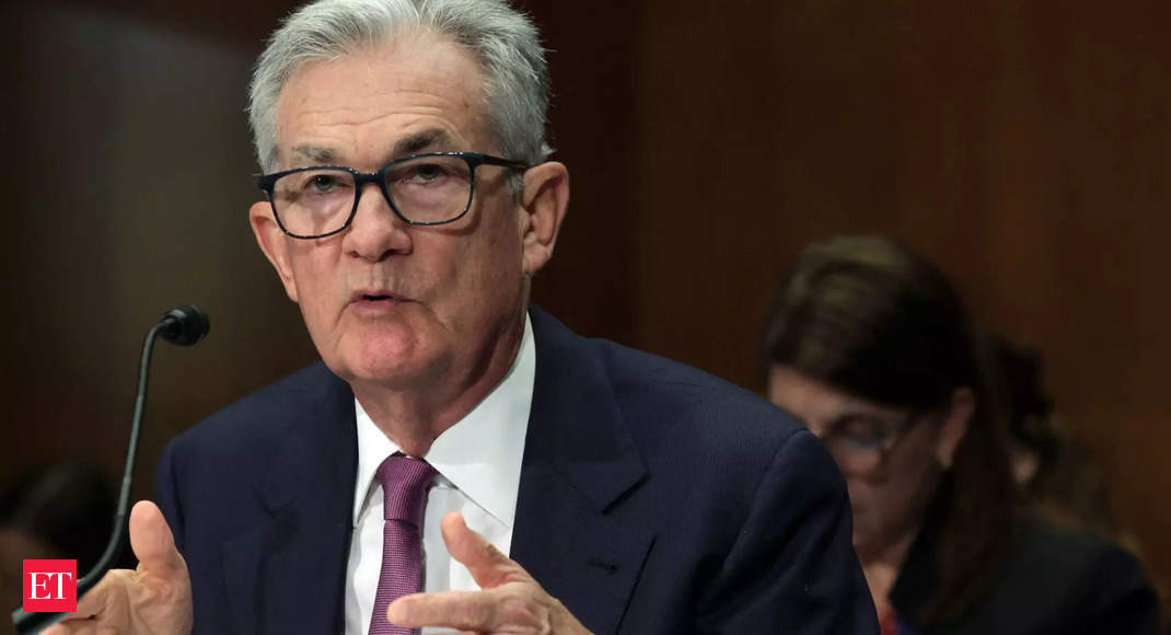 Senior Fed Official Calls for Impartial Review into Bank Failures