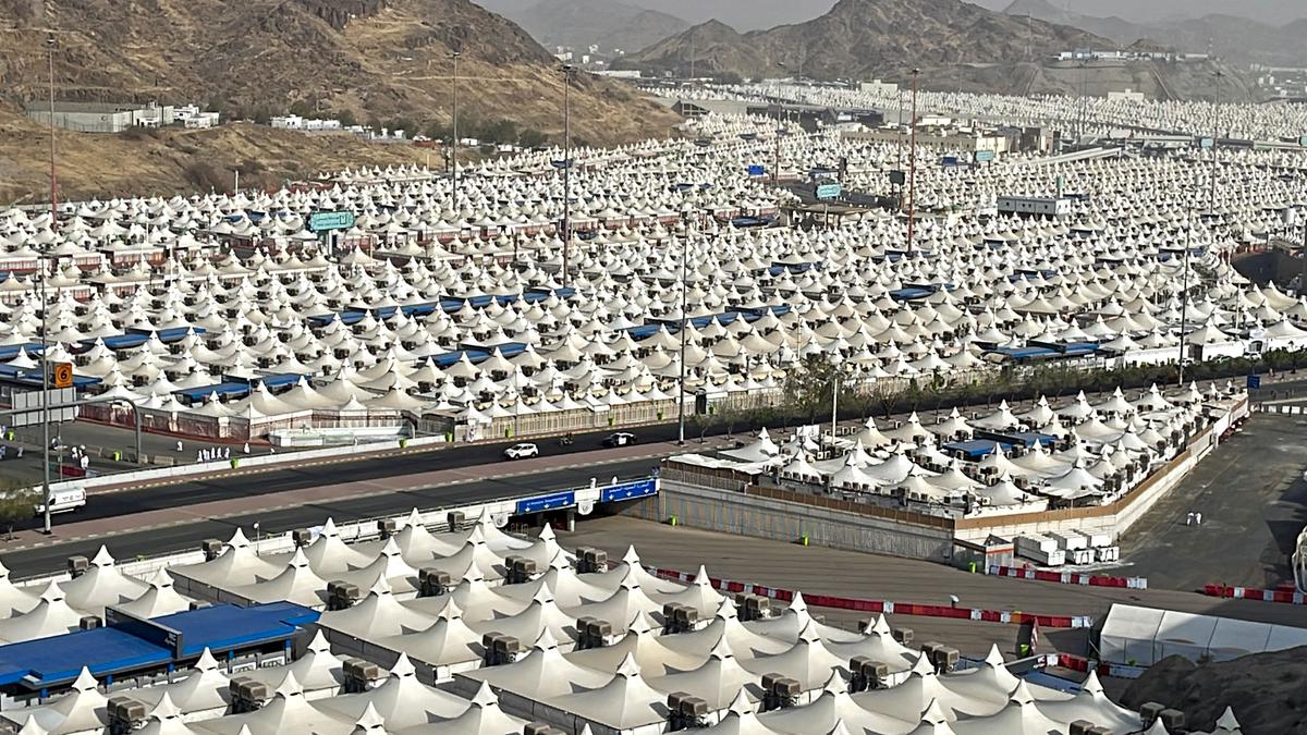 Defying High Prices, Muslim Pilgrims Head to Mecca for Hajj