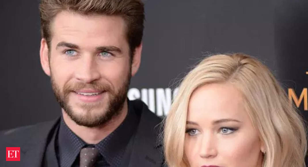 Jennifer Lawrence Denies Rumors of Fling with Liam Hemsworth