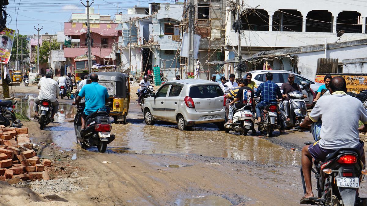 Unfinished road widening works put AT Agraharam residents in trouble in Guntur city