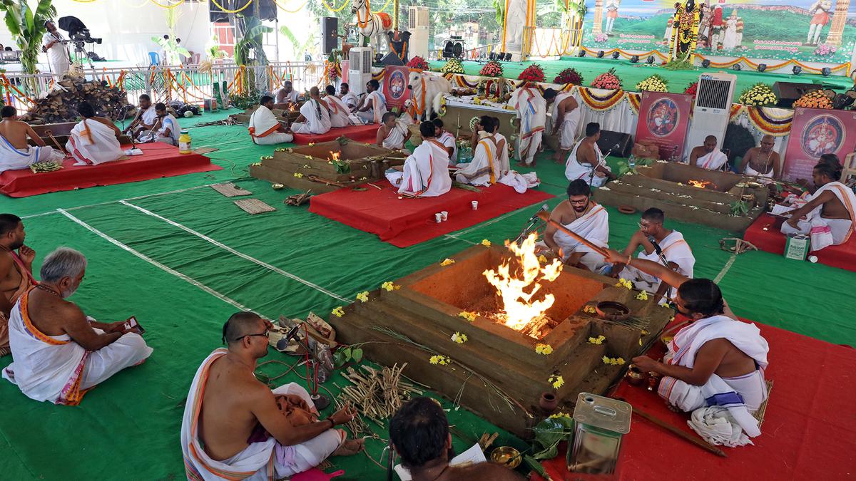 Week-long Chaturveda Havanam Begins in Tirupati