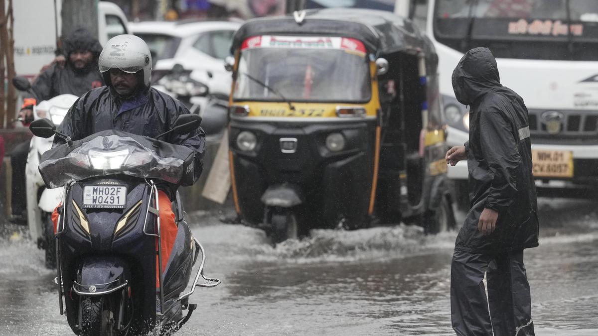 Mumbai Suburbs Receive More Rains, Andheri Subway Shut Twice Due to Waterlogging, Lake Levels Rise