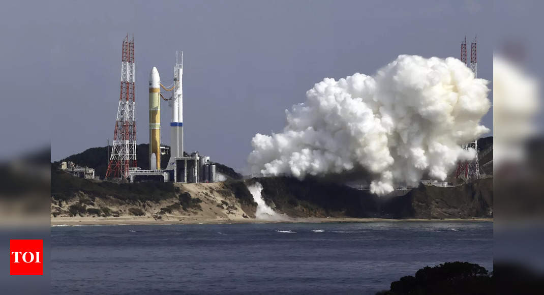 Japanese Rocket Engine Explodes During Test