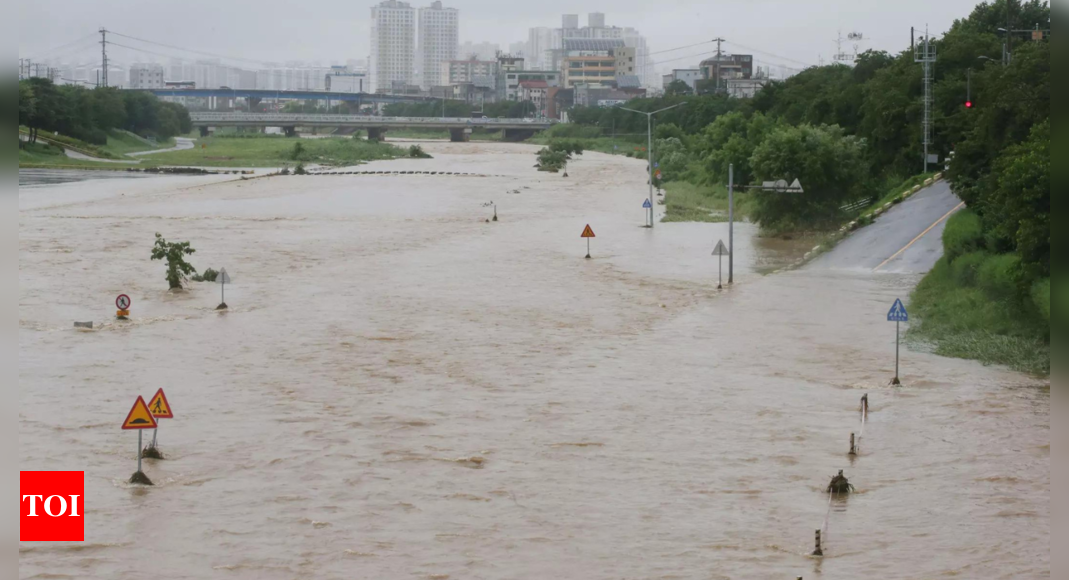 Heavy Rains and Flooding Leave Seven Dead in South Korea