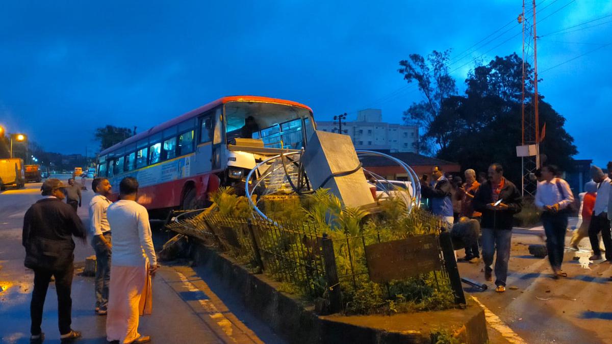 50-year-old Statue of General K.S. Thimayya in Madikeri Toppled Over in a KSRTC Bus Accident