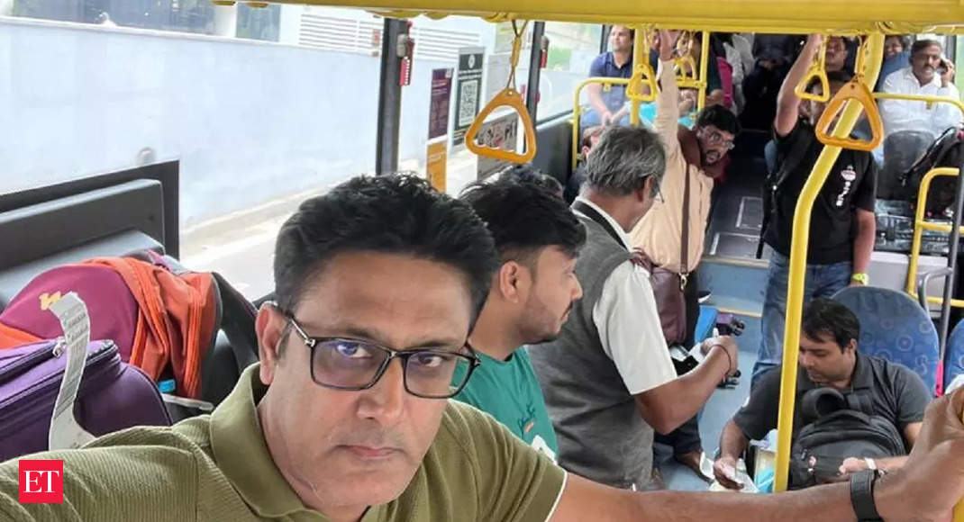 Former Cricketer Anil Kumble Takes Local Bus Ride due to Auto-Taxi Strike