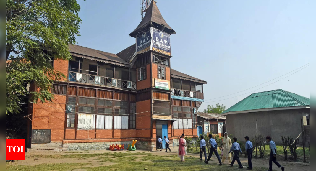 Arya Samaj School Reopens After 33 Years in Srinagar