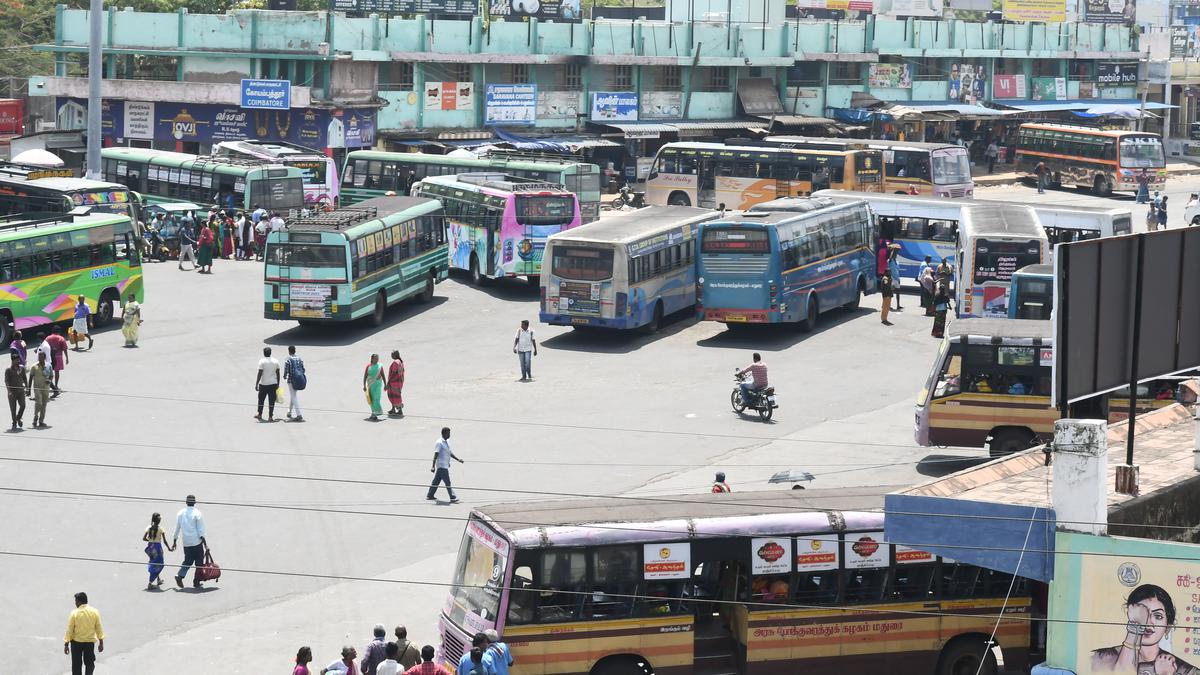 Dindigul Bus Stand is an Example of How a Bus Stand Shouldn’t Function, Say Commuters