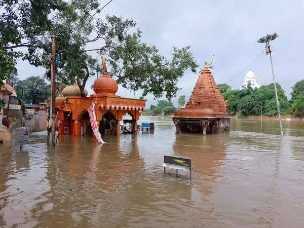 Temples on Riverbanks in Ujjain Half Submerged Despite Receding Shipra Water Level