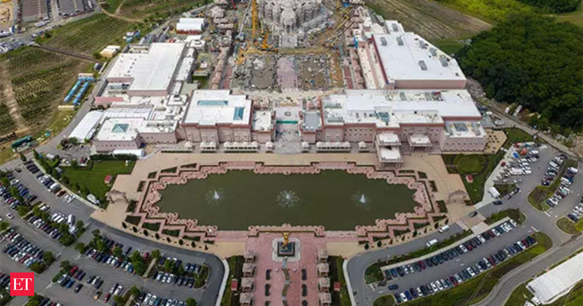 Sneak Peek at US’s Largest Hand-Carved Hindu Temple