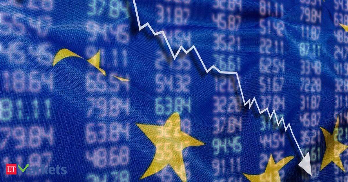 European stocks fall further at open