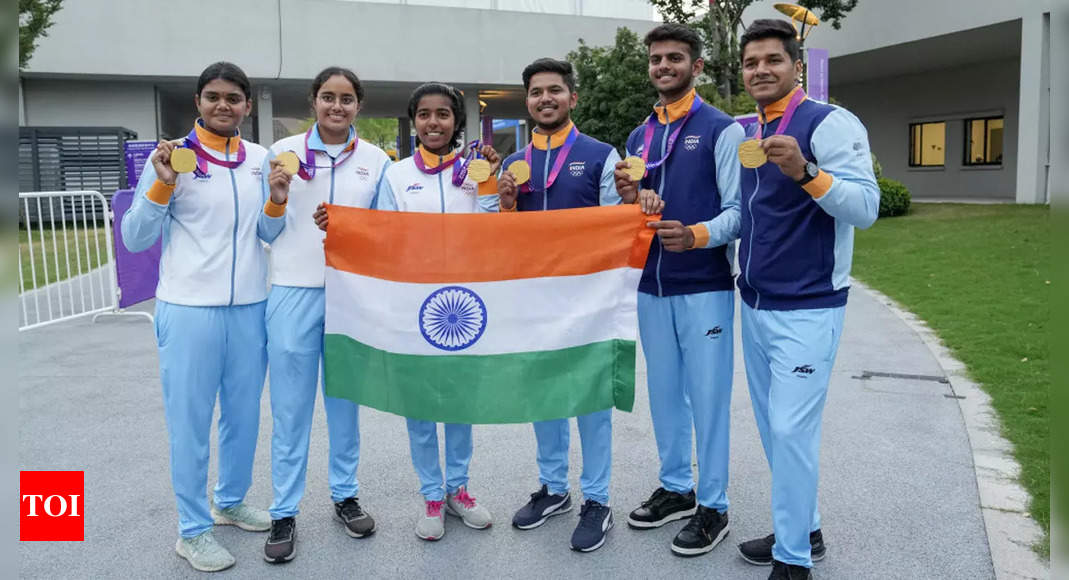 Asian Games: Indian men’s doubles pair secures medal, Indian wrestlers face tough day