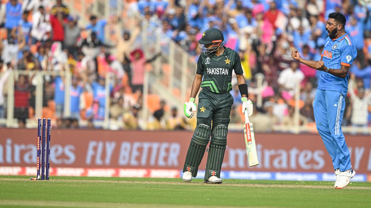 Mohammed Siraj shines as India triumphs over Pakistan in World Cup match