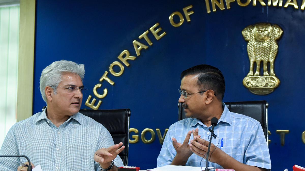 Delhi CM Approves Premium Bus Aggregator Scheme to Promote Public Transport