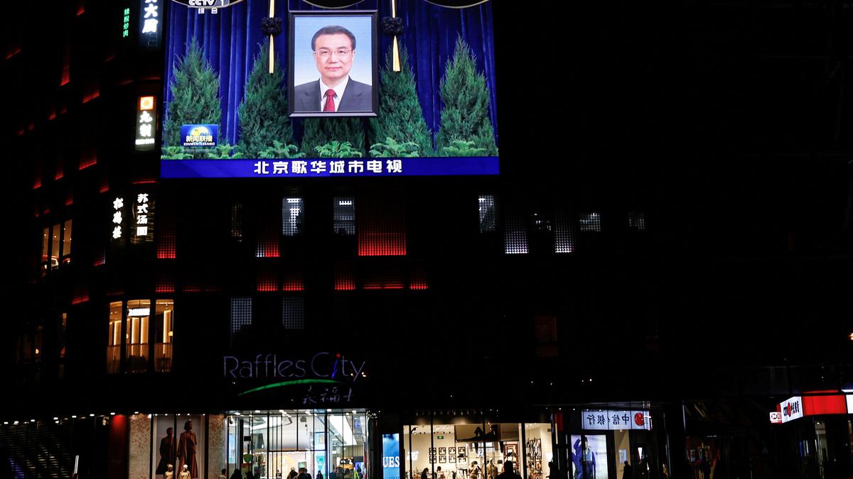 China censors Li praise as it bids farewell to former premier