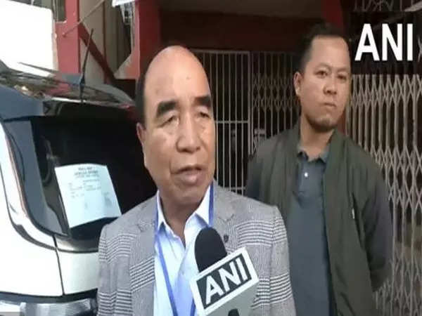 Mizoram CM Zoramthanga Unable to Cast Vote Due to EVM Malfunctioning