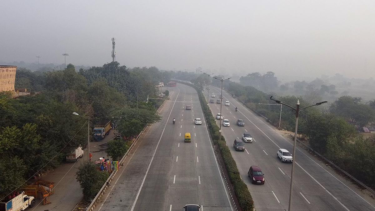 Supreme Court Orders Delhi Pollution Control Committee Head to be Present in Court on Nov 10