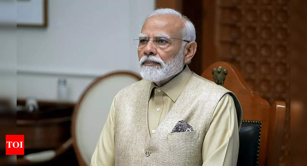 PM Modi Greets L.K. Advani on His Birthday