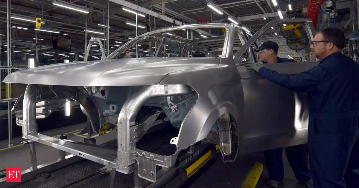 Ford production workers at Kentucky Louisville vote against new labor deal