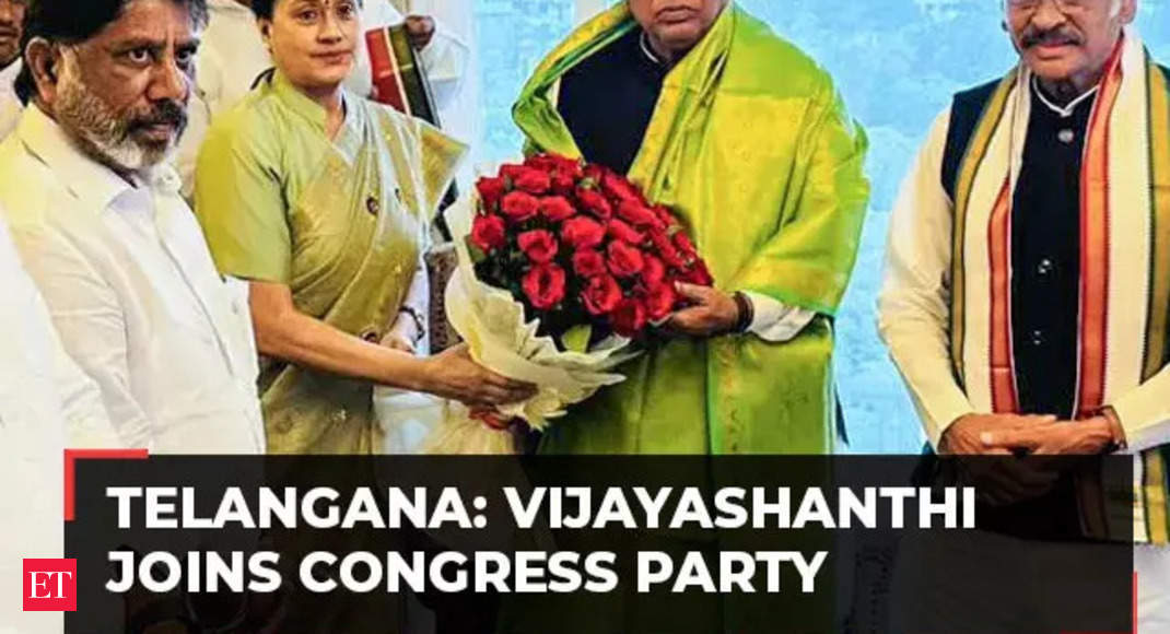 Former BJP MP Vijayashanthi Joins Congress in Telangana