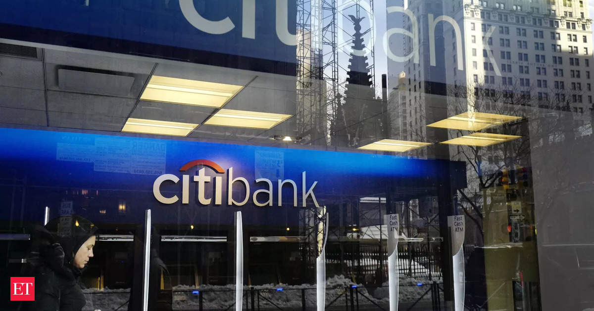 Citigroup Employees Expect Management Reshuffle, Layoffs on Monday: Sources