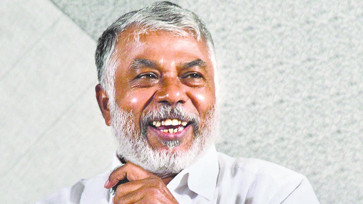 Tamil Writer Perumal Murugan Wins JCB Prize for Literature