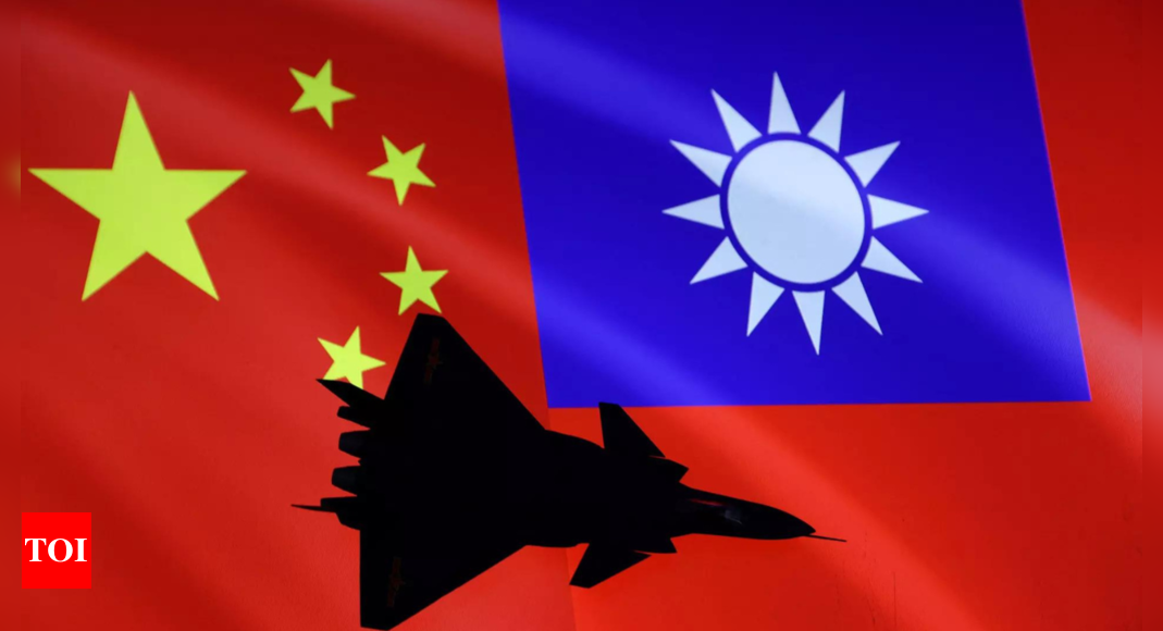 Taiwan Reports Chinese Fighters and Bombers Nearby as Election Campaign Heats Up