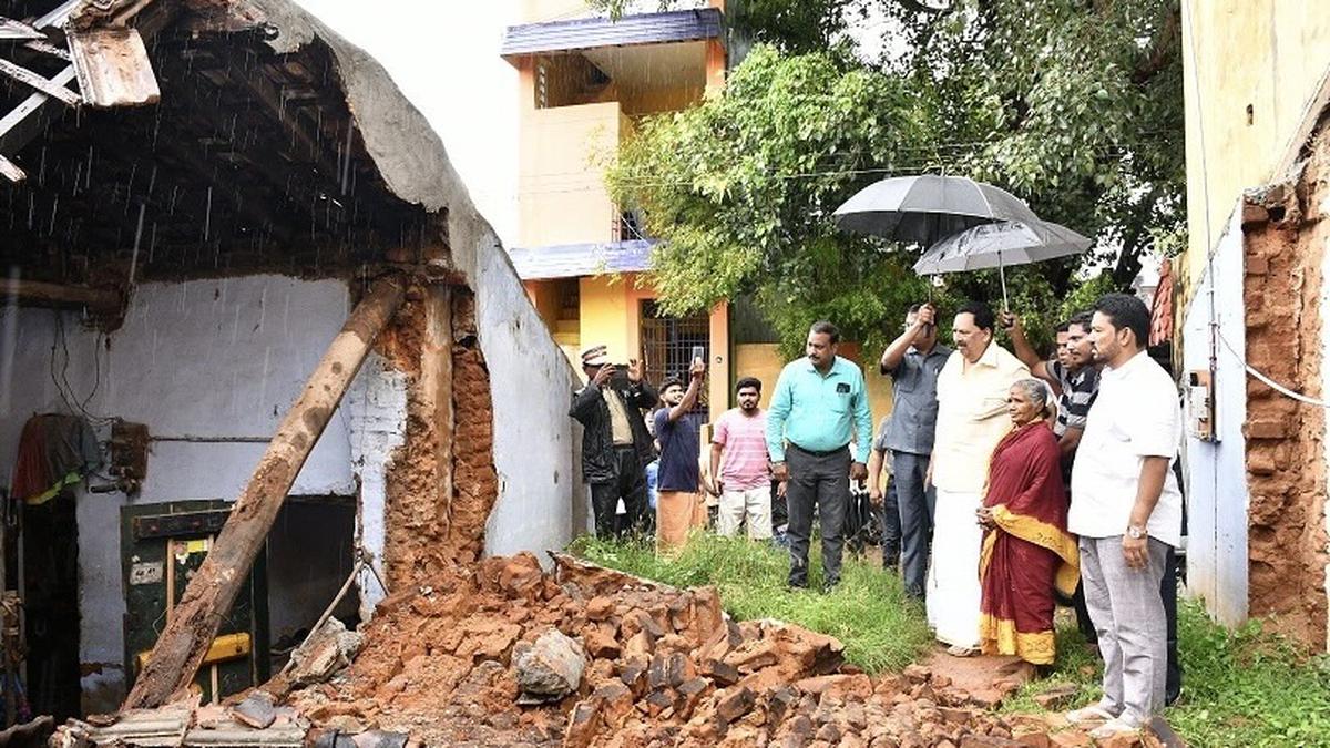 126 flood-prone areas identified in three Tamil Nadu districts brace for impending cyclone