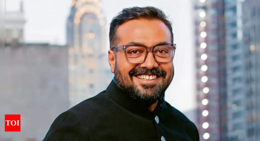 Anurag Kashyap Hails Shah Rukh Khan for Reviving Bollywood’s Box Office Fortunes