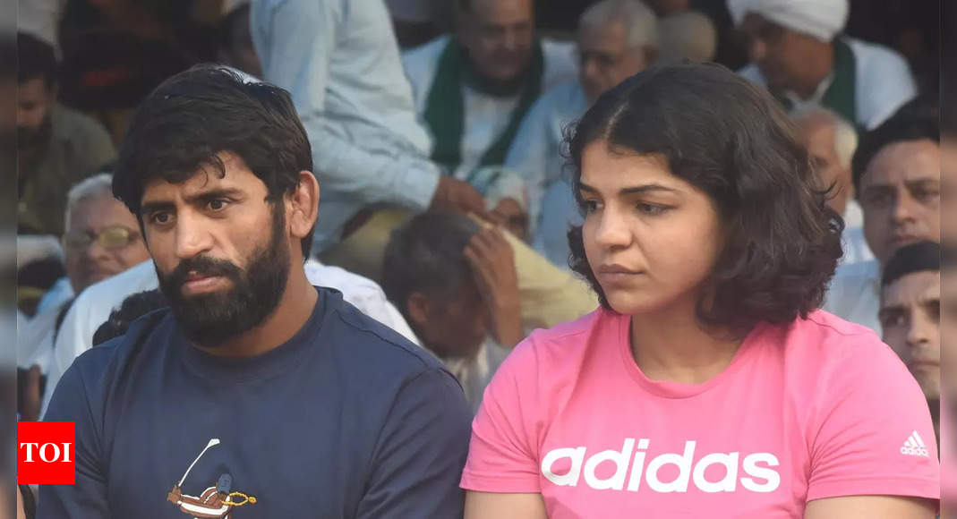 Bajrang Punia and Sakshi Malik Meet Sports Minister Anurag Thakur to Debar Brij Bhushan Singh from WFI Elections