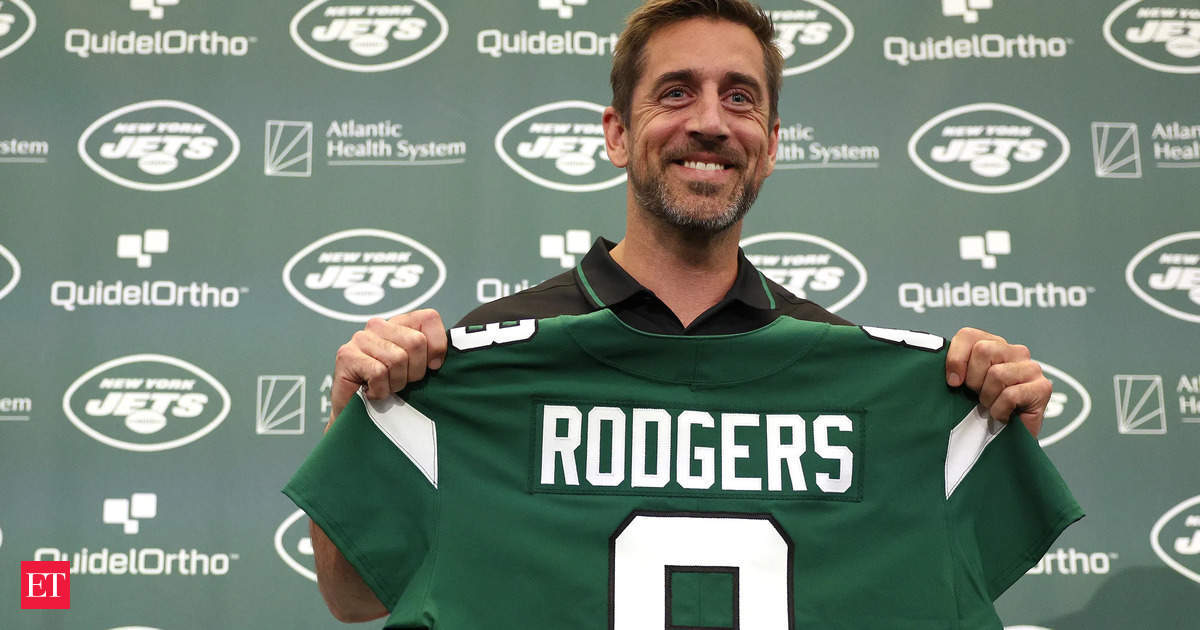 Aaron Rodgers of New York Jets Endorses Darkness Retreats