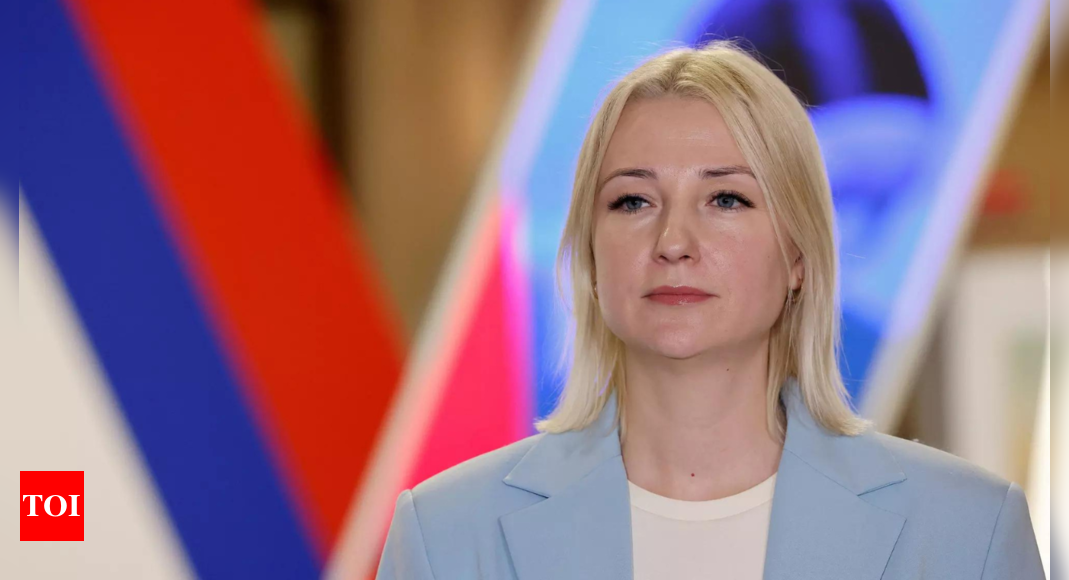 Putin Challenger Duntsova Barred from Running in Election Campaign