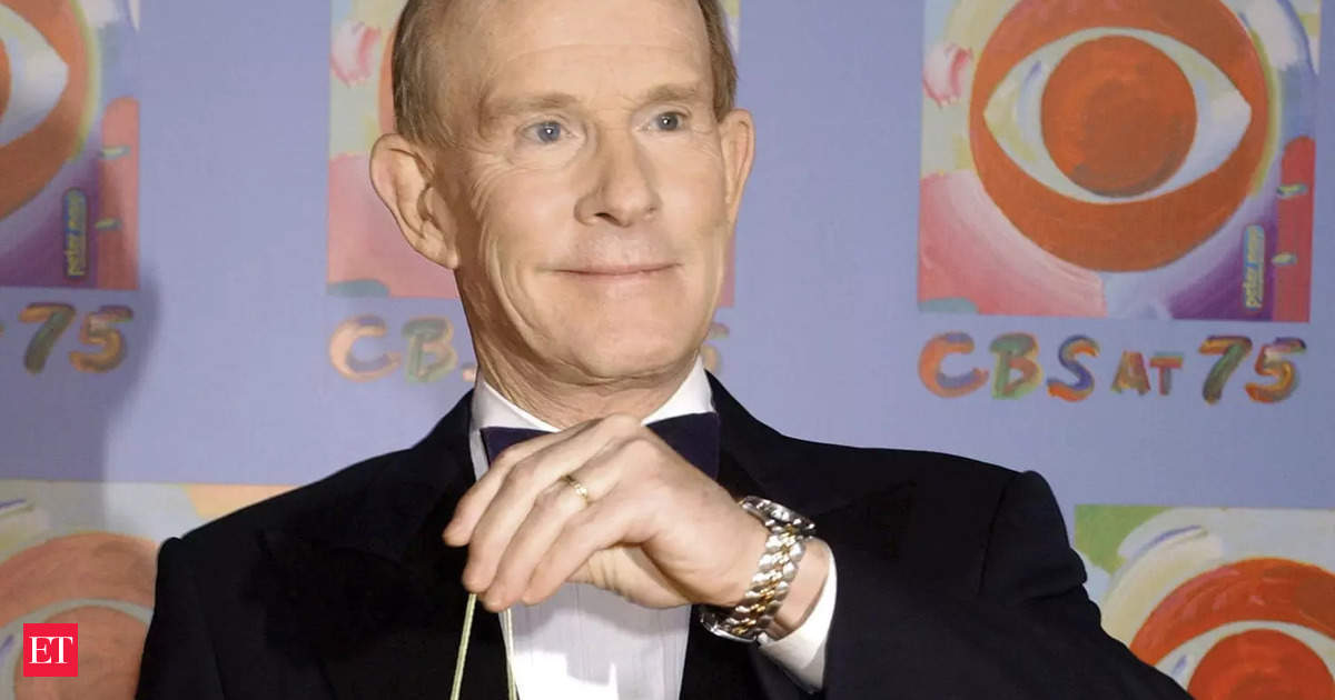 Comedian Tom Smothers, Half of Smothers Brothers Duo, Dies at 86