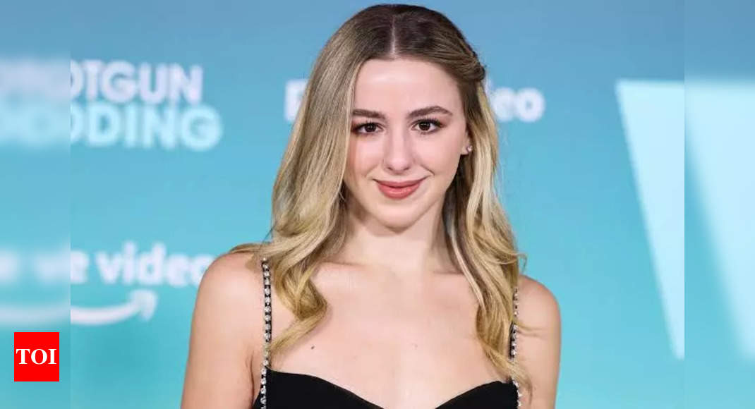 Dance Moms Alum Chloé Lukasiak Celebrates Her College Graduation, Says She’s Extraordinarily Lucky