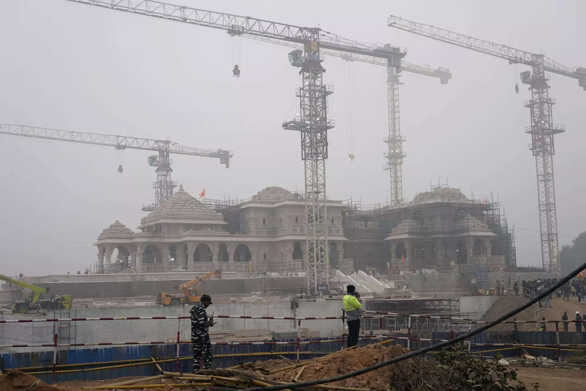 Ambani, Adani, Birla Among India Inc’s Bigwigs Setting Sail for Ayodhya’s D-Day