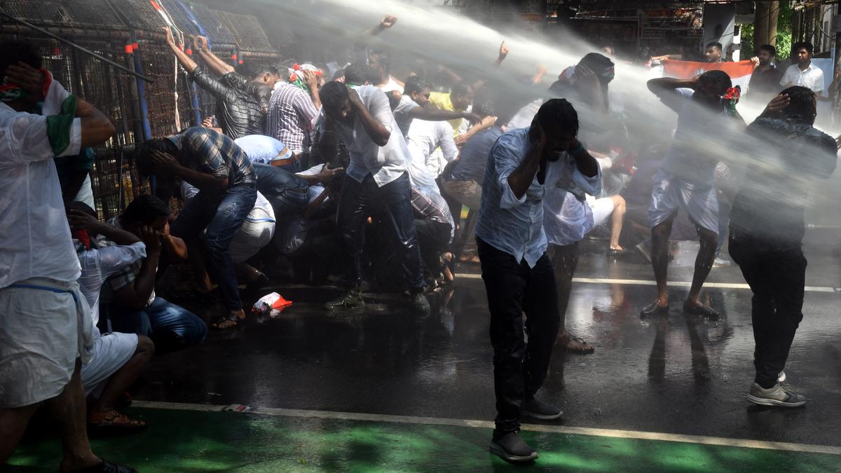 Police use water cannon to disperse Youth Congress activists protesting in Kochi