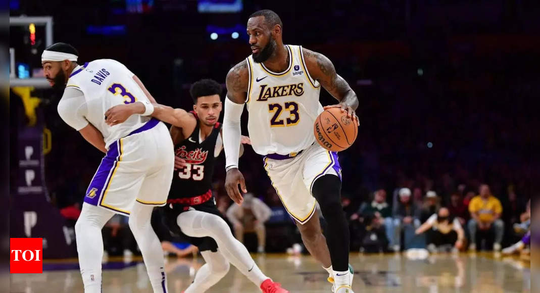 Los Angeles Lakers bounce back by blasting Portland Trail Blazers