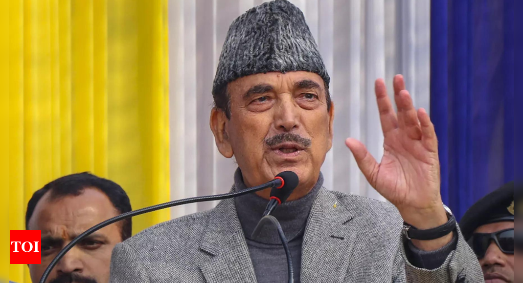 Ghulam Nabi Azad criticizes Congress for taking out Bharat Jodo Nyay Yatra alone