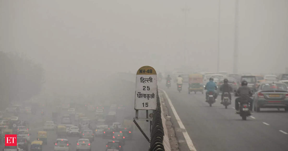Thick Fog Shrouds Delhi-NCR, Delhi Airport Issues Advisory