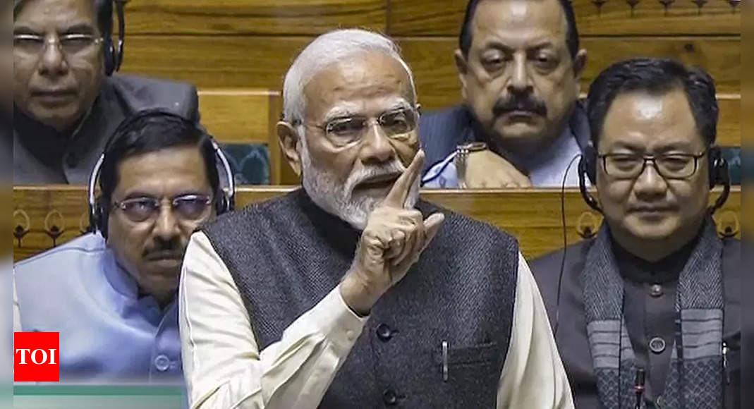 PM Modi defends investigative agencies, vows to continue fight against corruption