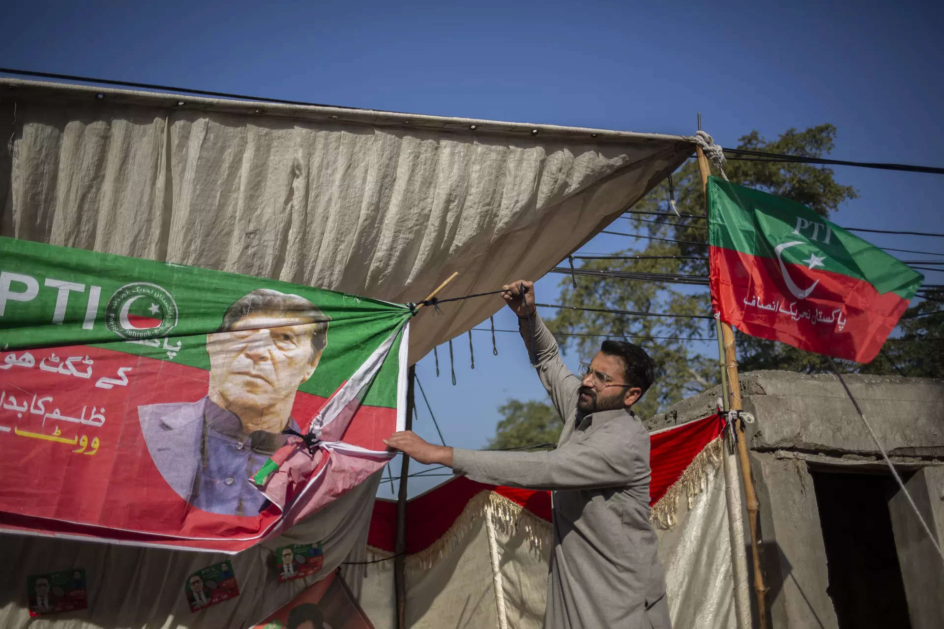 Imran Khan’s Party PTI Secures Most Seats in Pakistan’s Parliamentary Elections