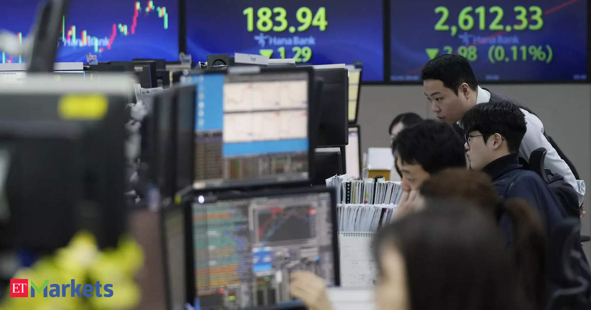 South Korean Shares Hit 20-Month High on Chip Boost, Policy Optimism