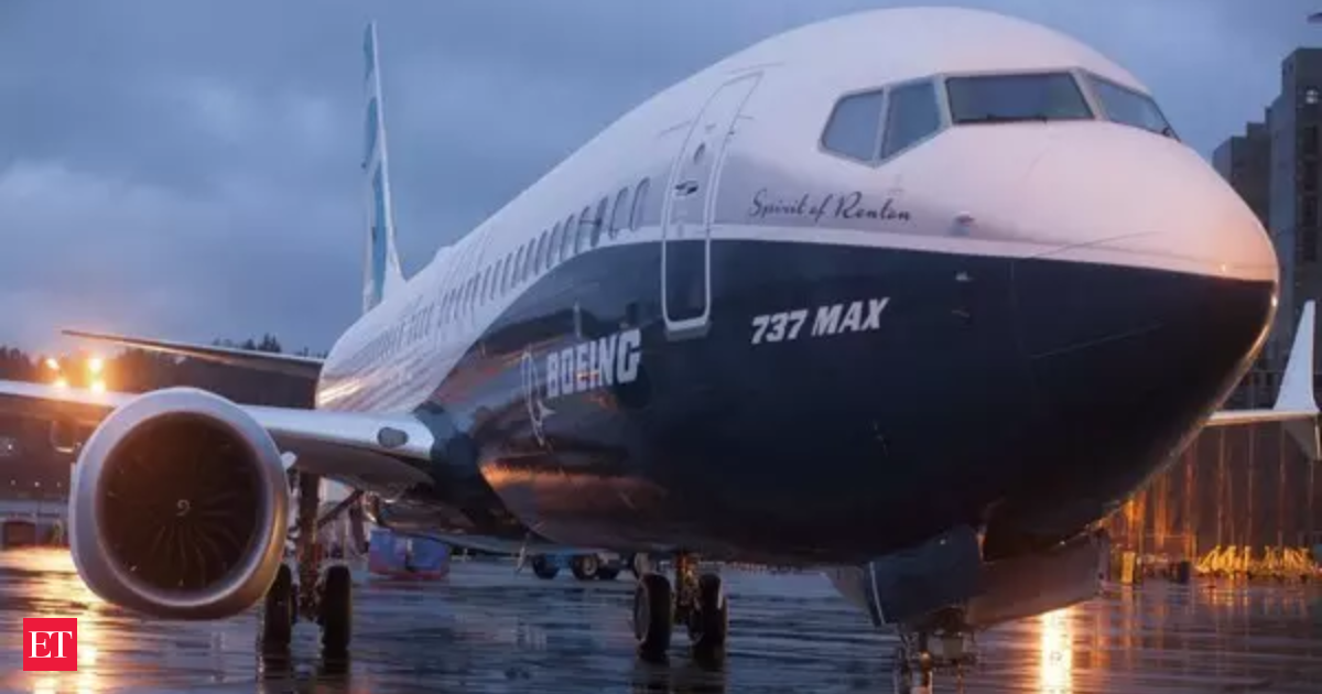 Boeing removes head of 737 MAX programme amid safety concerns