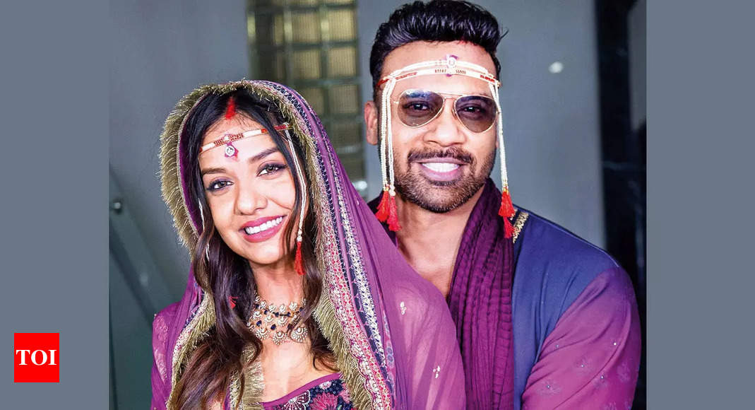 Divya Agarwal and Apurva Padgaonkar Get Married in Traditional Ceremony