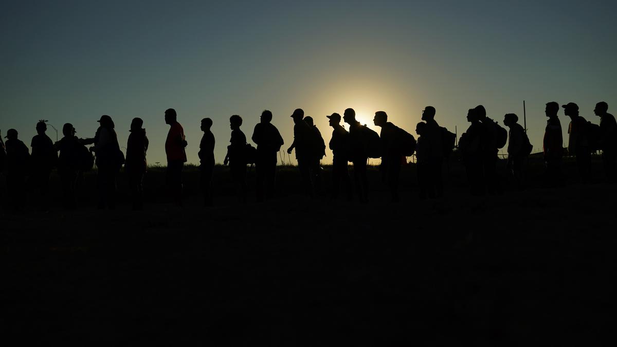 Biden and Trump tour U.S.-Mexico border, highlighting immigration as an election issue