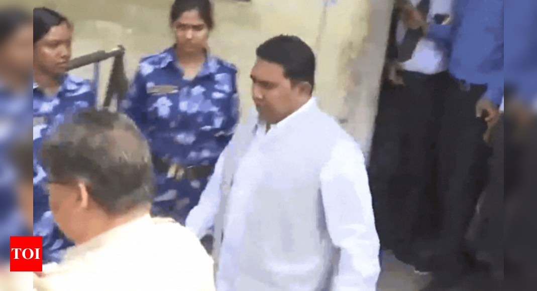 TMC suspends Sandeshkhali leader Shahjahan Sheikh for six years hours after his arrest