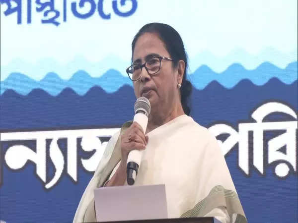 Mamata Banerjee Claims Bengal is Safe for Women, Questions BJP’s Silence on Women’s Issues