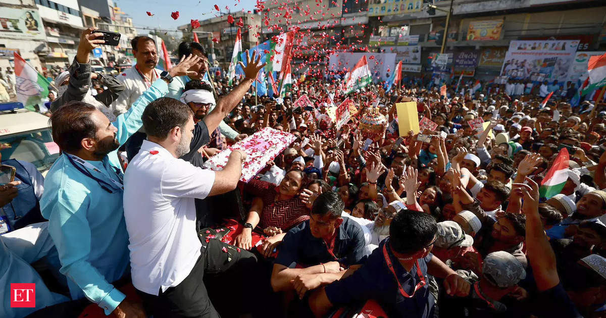 No startups in the country, claims RaGa in Gujarat